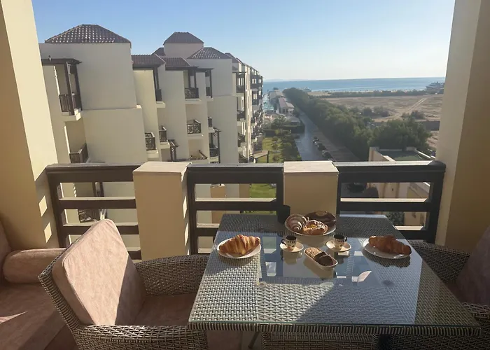 Beachfront Sea View Promenade Gravity Apartment Hurghada