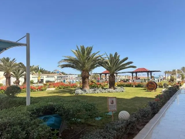 Beachfront Sea View Promenade Gravity Apartment Hurghada